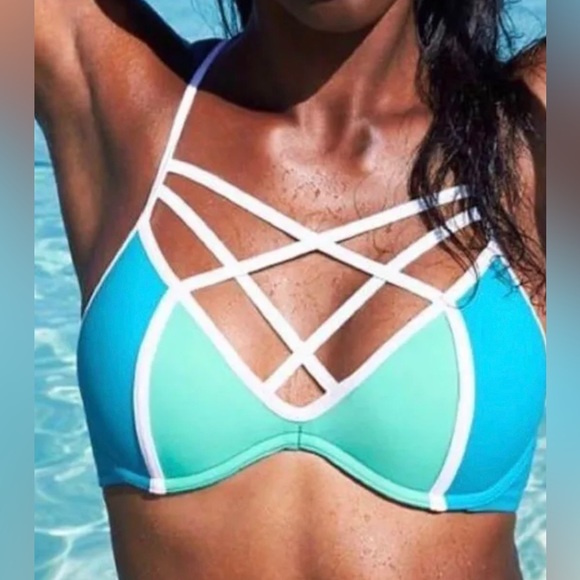PINK Victoria's Secret Other - VS PINK Strappy Bikini Top this multicolored push up bikini top